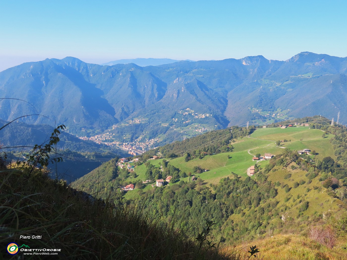25 Zoom su Spettino Alto e verso S. Pellegrino.JPG